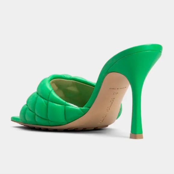 $1200 NWT Bottega Veneta Matelasse Padded Quilted Leather Mule Sandals Heels 37 - Picture 3 of 13